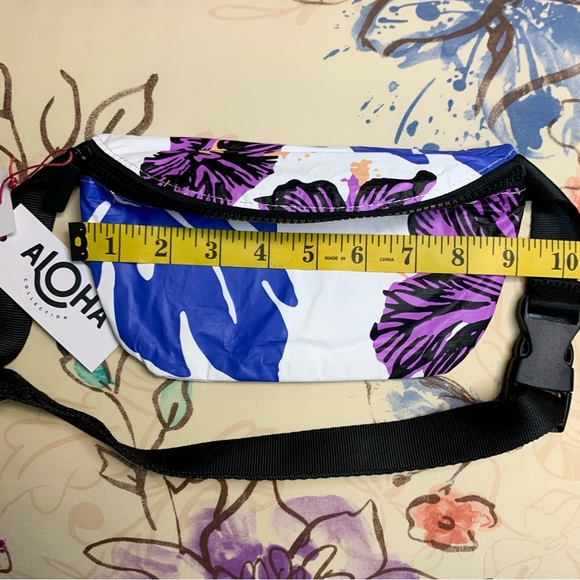 Aloha Collection Mini Hip Bag in Pape'ete / Beach Fannypack - NWT - Picture 9 of 12